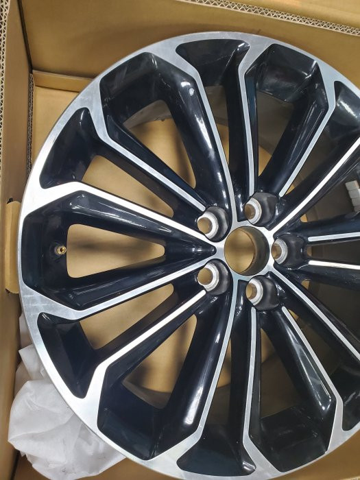 TOYOTA  2019~ ALTIS原廠鋁圈17吋 中古品