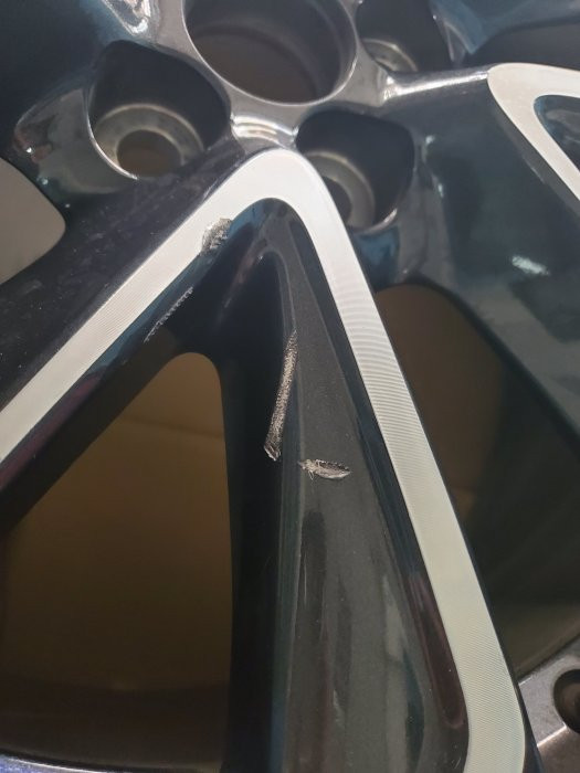 TOYOTA  2019~ AURIS原廠鋁圈18吋 中古品B